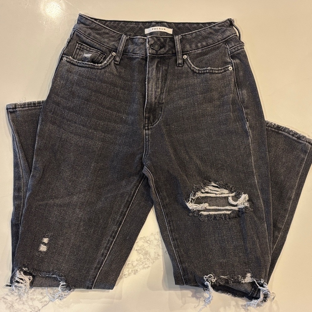 PacSun Black Distressed Straight Leg mom Jeans Women’s 25 High Rise Raw Hem
